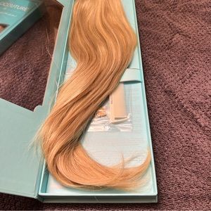14-24  24” Halocotour brand new. Light warm blonde with highlights